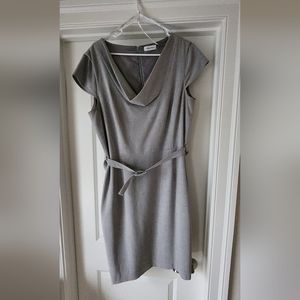 CALVIN KLEIN - Sleeveless Dress 👗